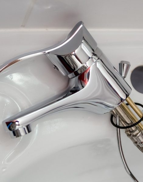 plumber, repair, tap-2788330.jpg